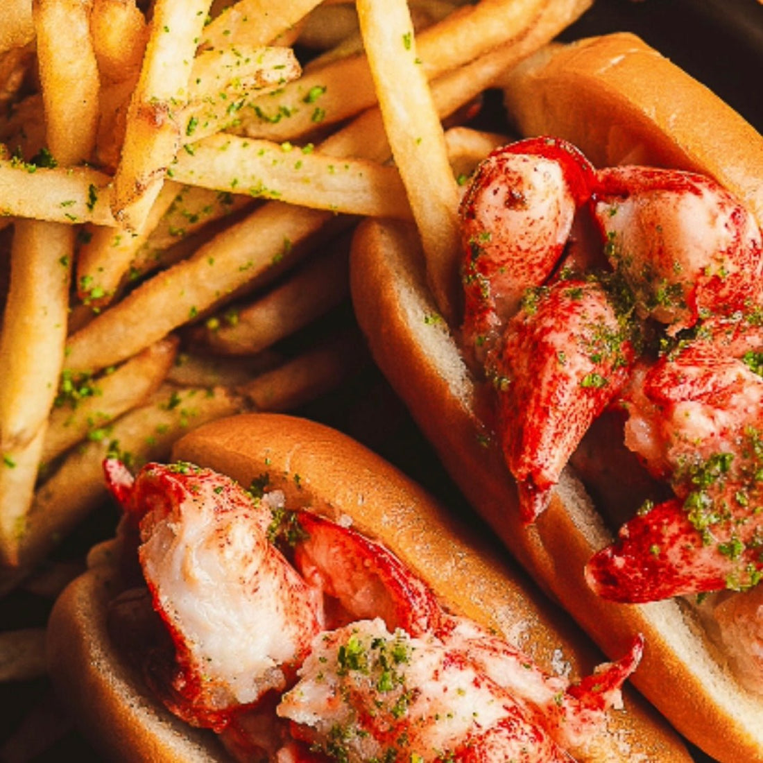 Mini Lobster Rolls with Truffle Aioli: A Decadent Fall Brunch Dish - DWELL by CM