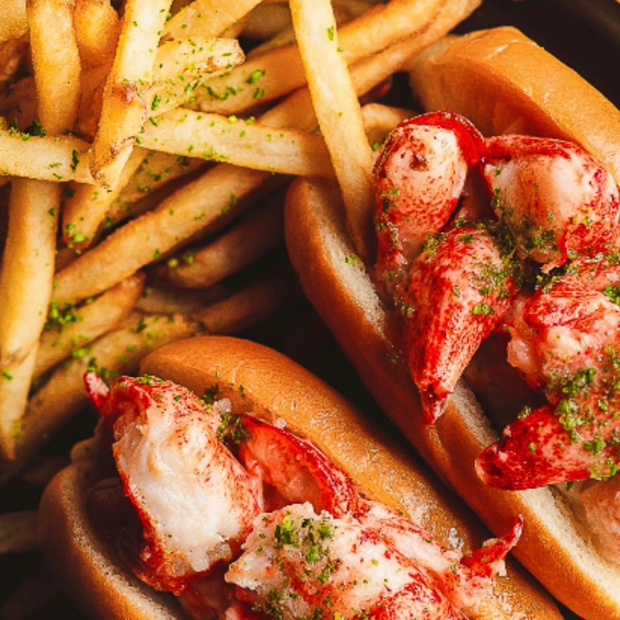 Mini Lobster Rolls with Truffle Aioli: A Decadent Fall Brunch Dish - DWELL by CM