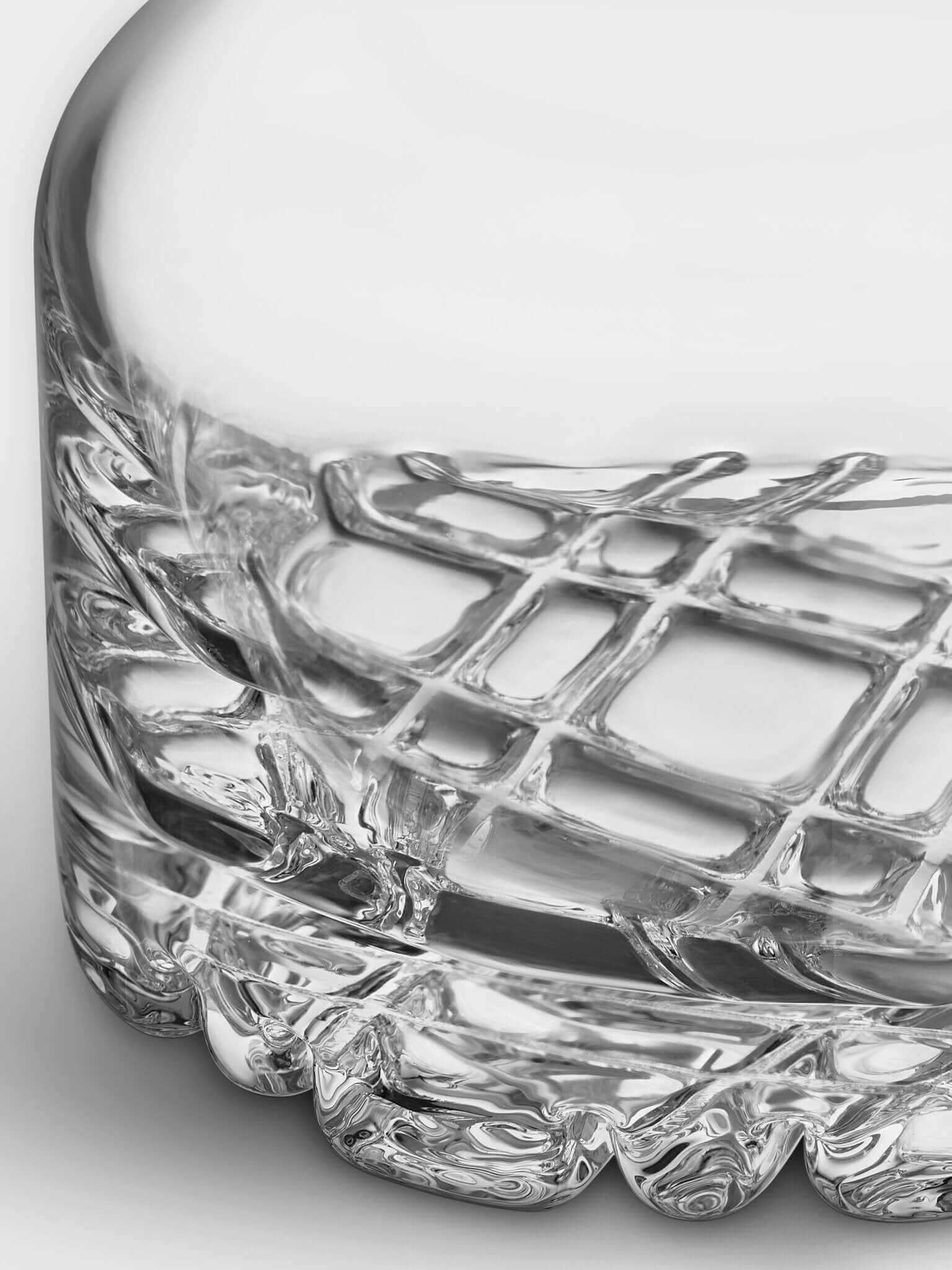 Orrefors Erik 3 - Piece Decanter Set: Modern Scandinavian Elegance for Whiskey Lovers - dwellandremainOrrefors