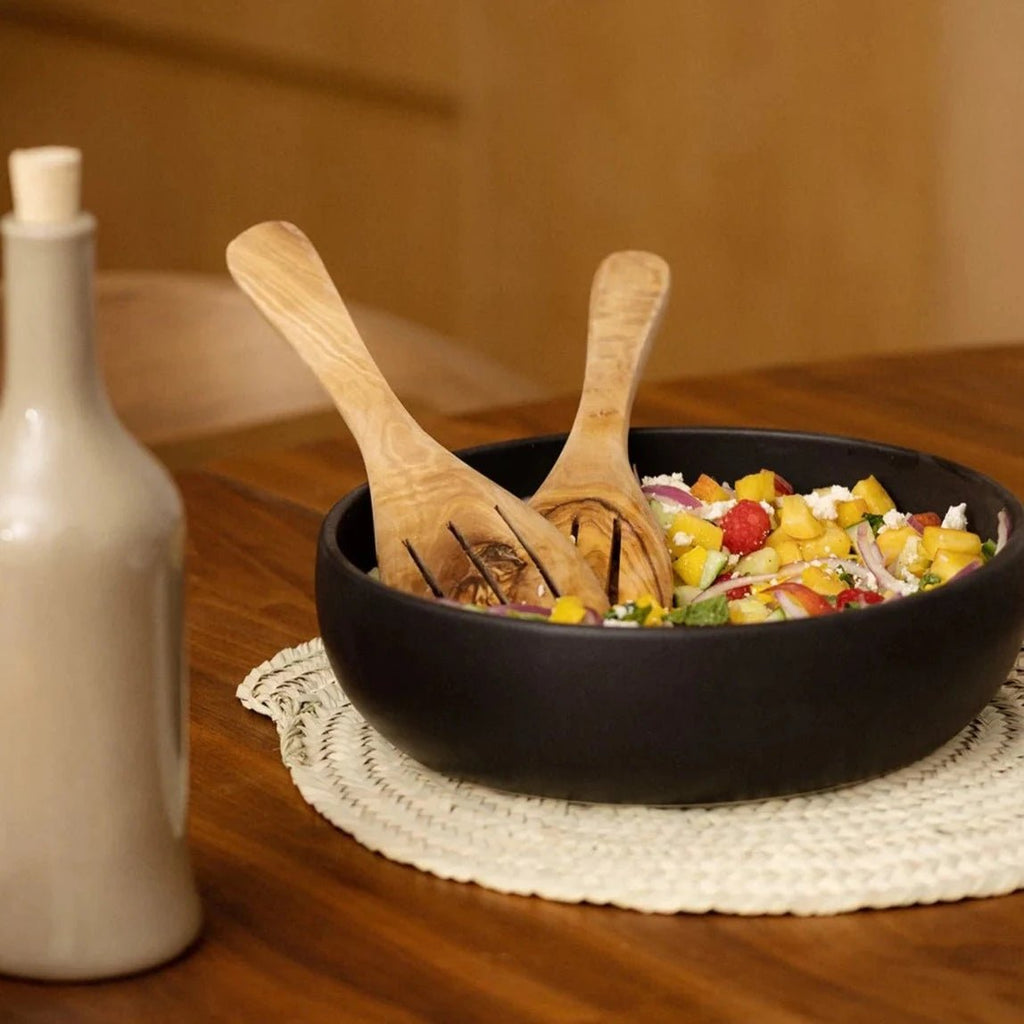 Shallow Stoneware Serving Bowl 60 oz - dwellandremainGHARYAN Stoneware & More North America
