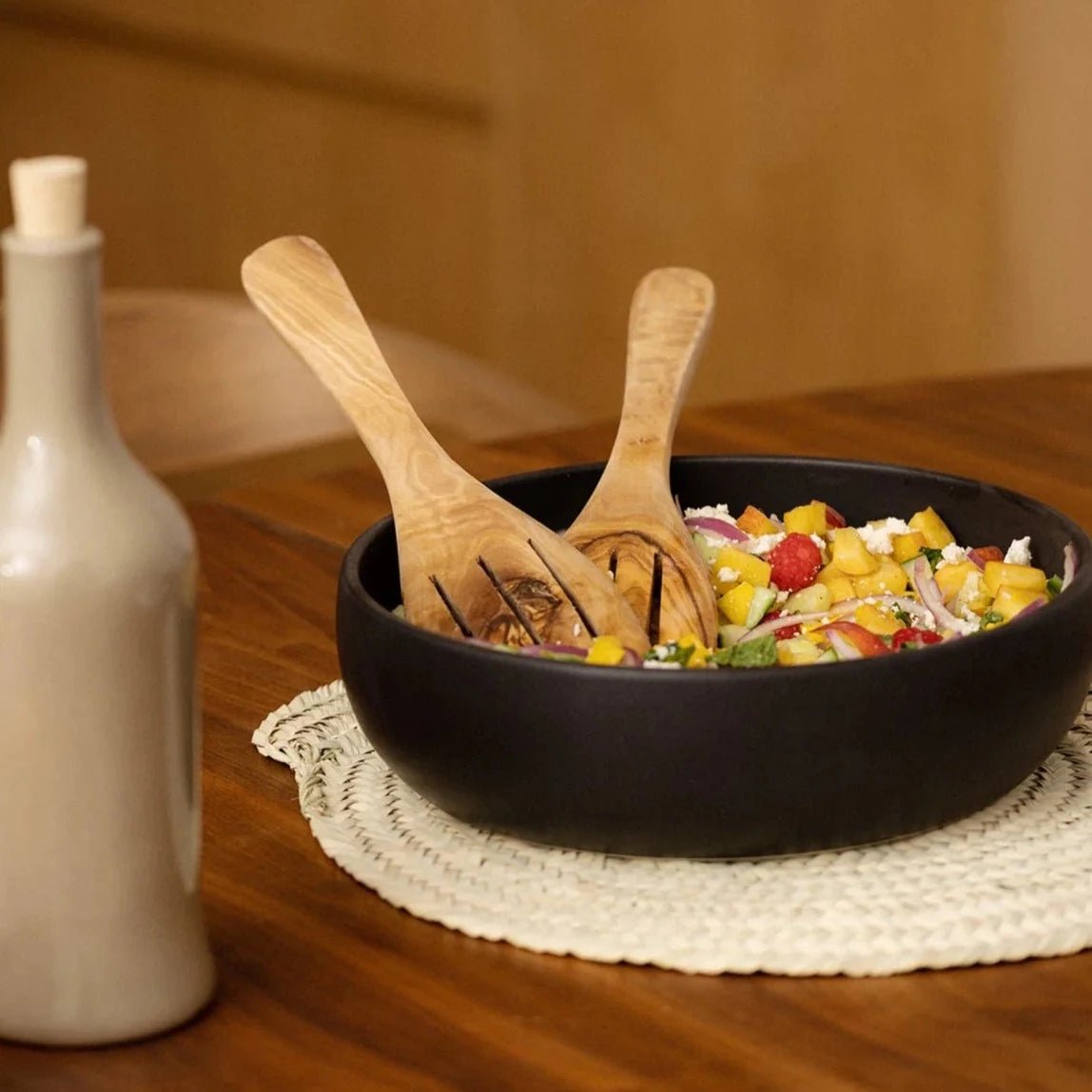 Shallow Stoneware Serving Bowl 60 oz - dwellandremainGHARYAN Stoneware & More North America