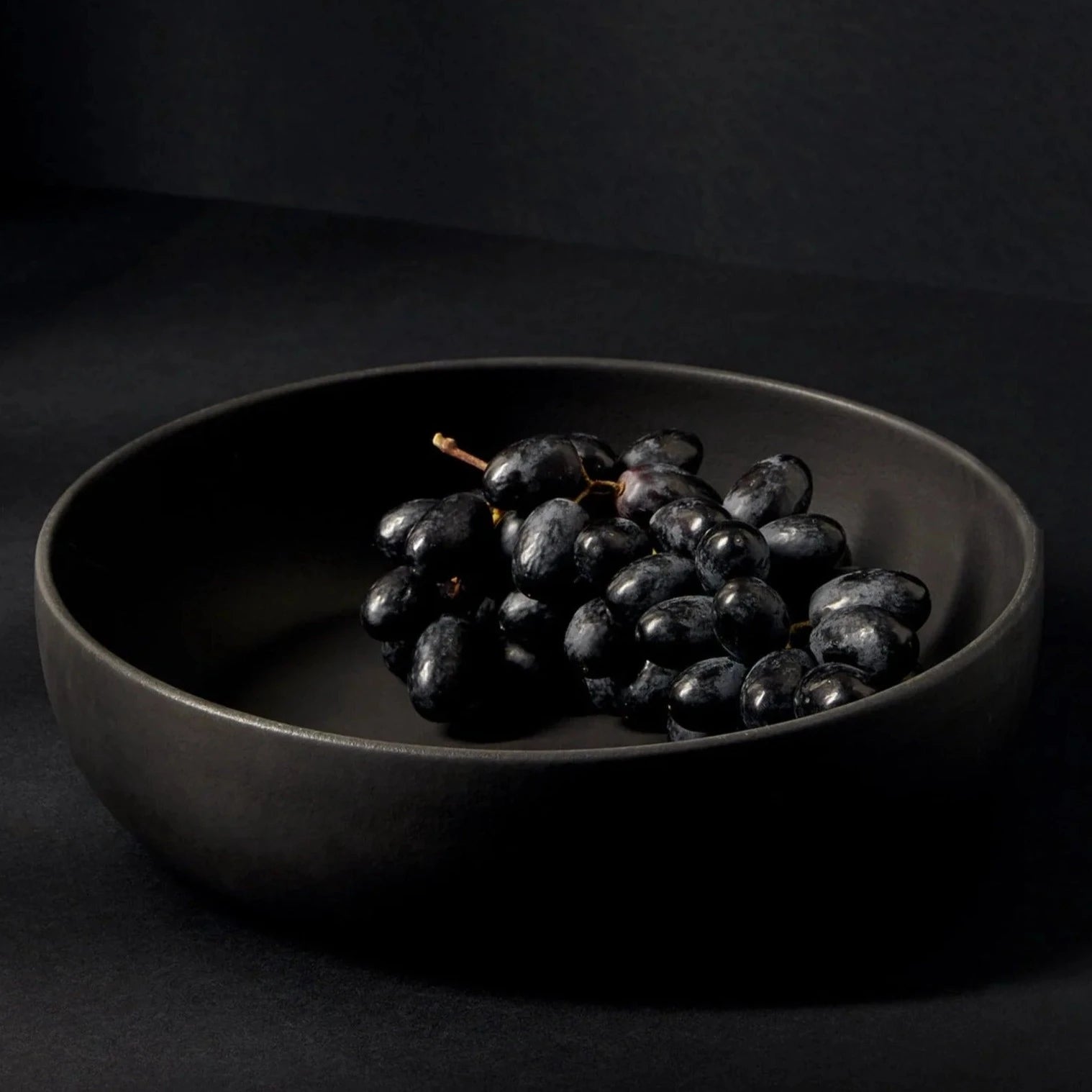 Shallow Stoneware Serving Bowl 60 oz - dwellandremainGHARYAN Stoneware & More North America