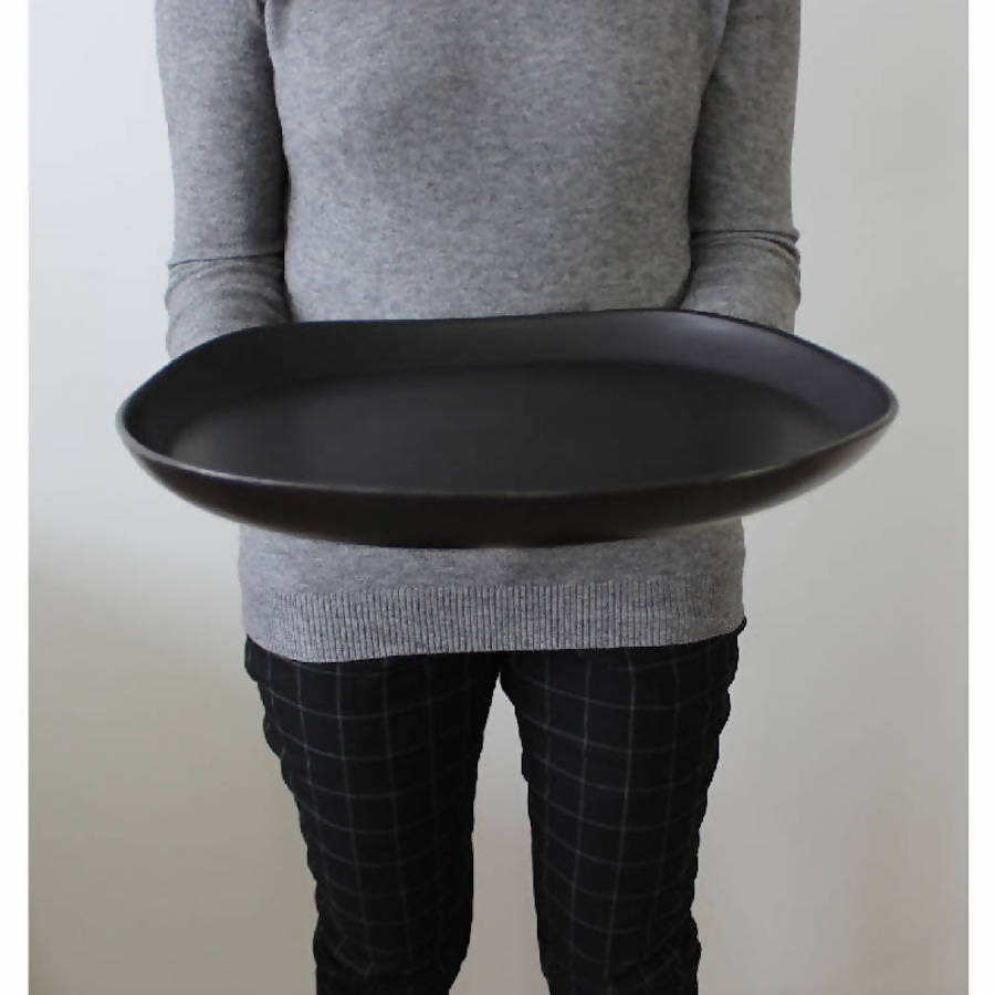 Stoneware Round Serving Platter - dwellandremainGHARYAN Stoneware & More North America