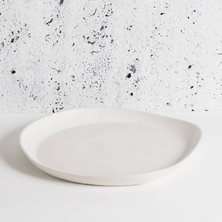Stoneware Round Serving Platter - dwellandremainGHARYAN Stoneware & More North America