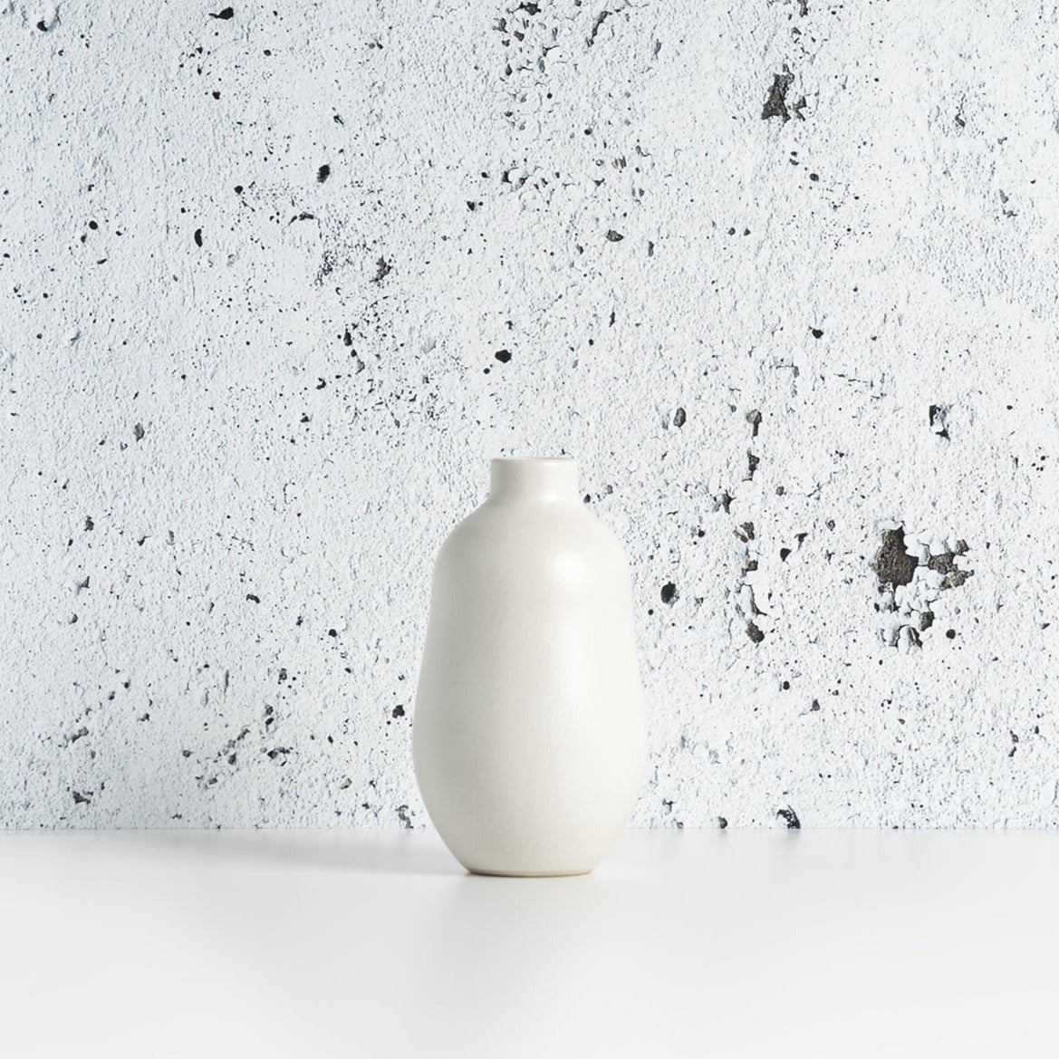 Stoneware Vase - dwellandremainGHARYAN Stoneware & More North America